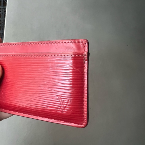 Louis Vuitton epi leather card holder - Picture 3 of 4